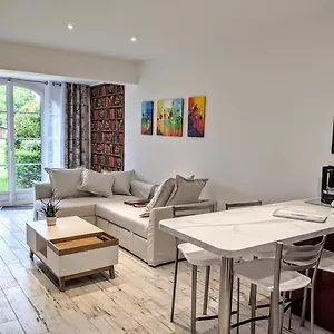 Joli F2 Saint Endreol Hameau Palayson La Motte
